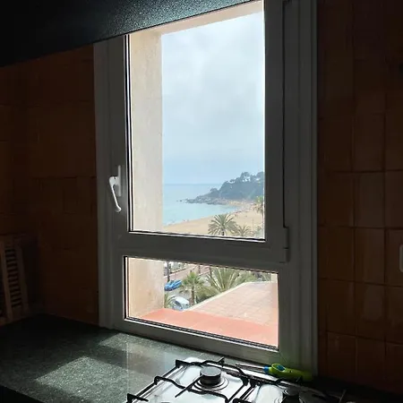 Mediterranean In Next To The Sea Apartment