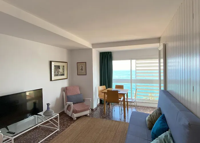 Mediterranean In Next To The Sea شقة