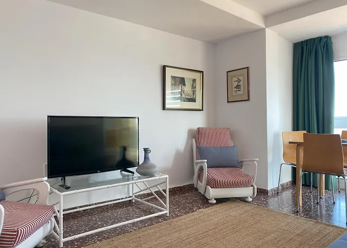 Mediterranean In Next To The Sea יורט דה מאר